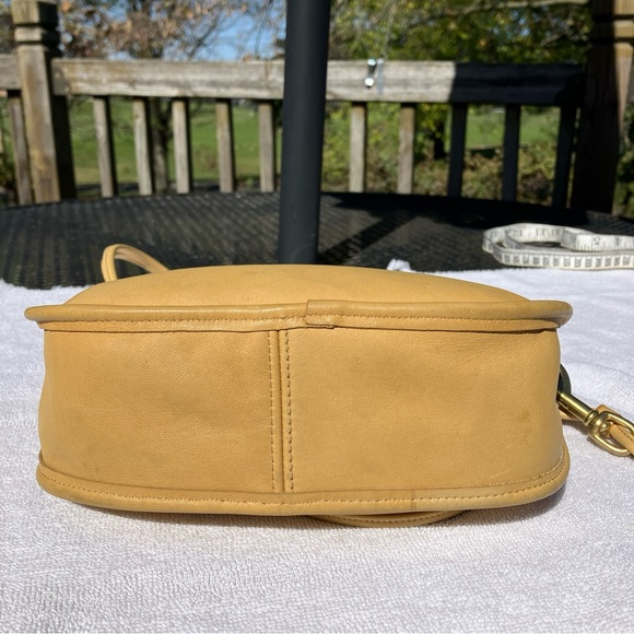 Coach Vintage Small Swinger Bag Honey 4080 - Picture 5 of 10